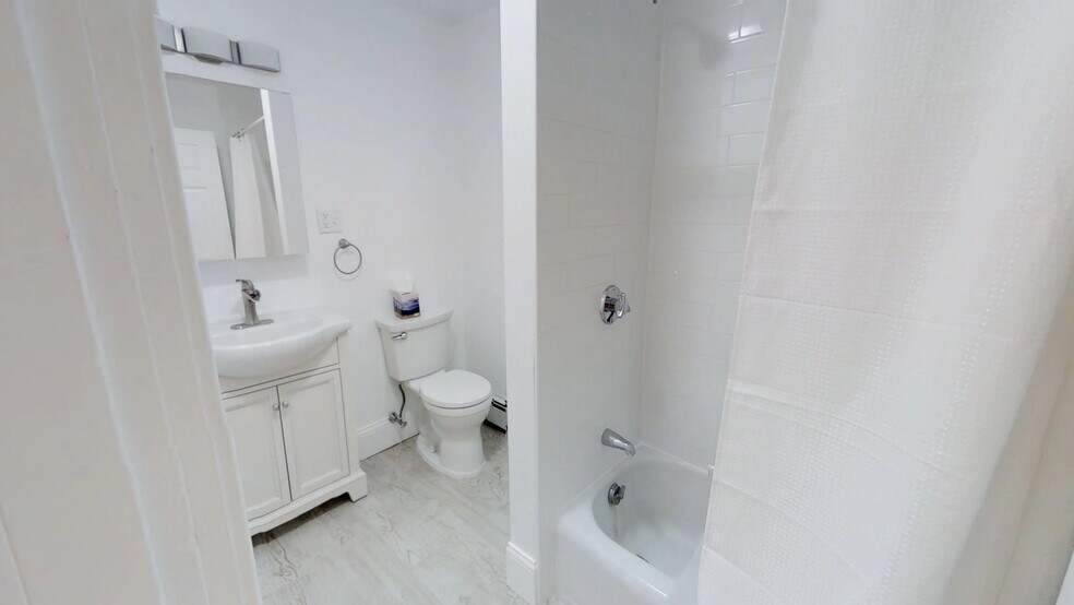 Building Photo - 63 Walden St