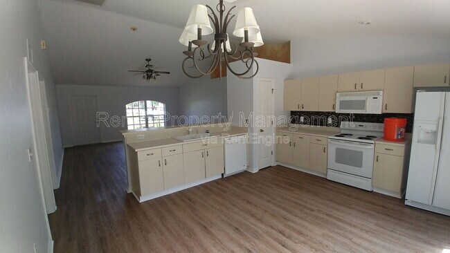 Building Photo - 11495 Forest Mere Dr