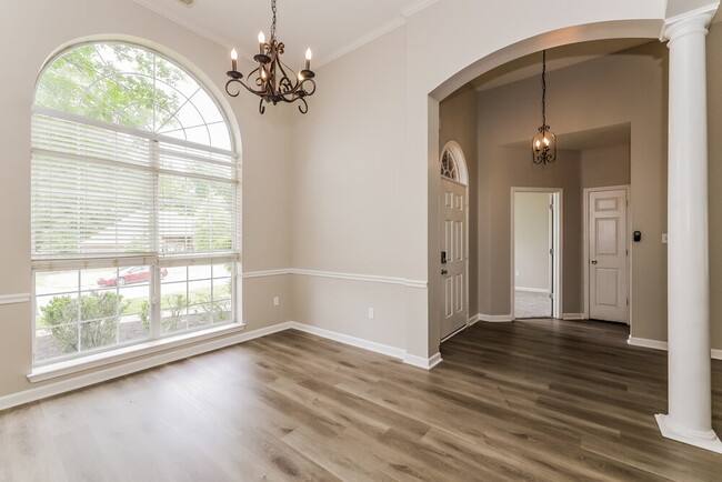 Building Photo - 1391 Shetland Dr