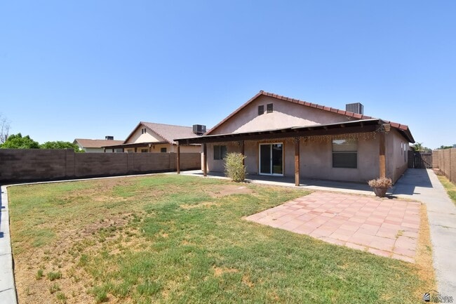 Building Photo - 1705 S 45th Dr