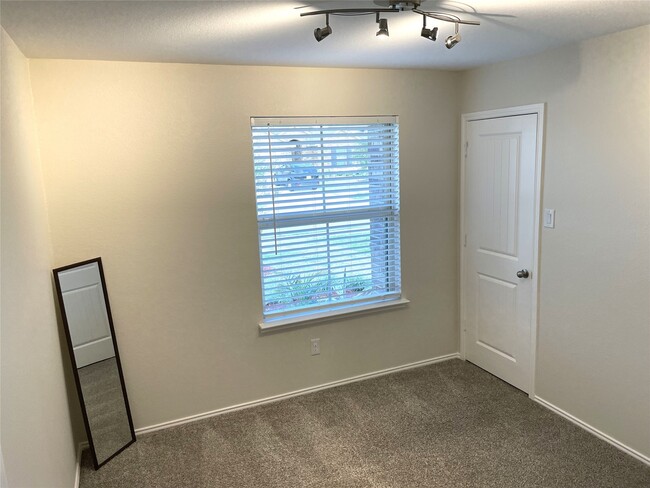 Building Photo - 3931 Barnacle Ct