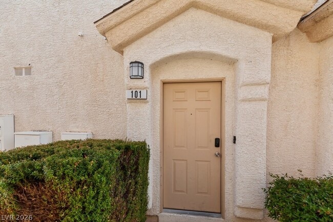 Building Photo - 9333 Leaping Deer Pl