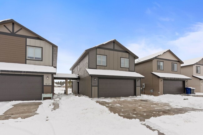 Building Photo - Winona Road 4-bedroom Homes