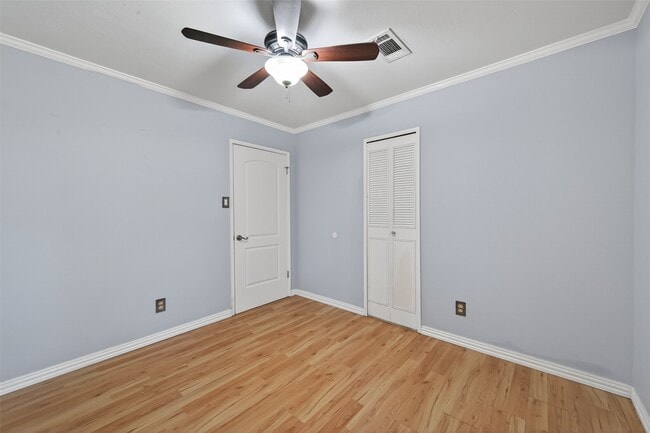 Building Photo - 16419 Cairnway Dr