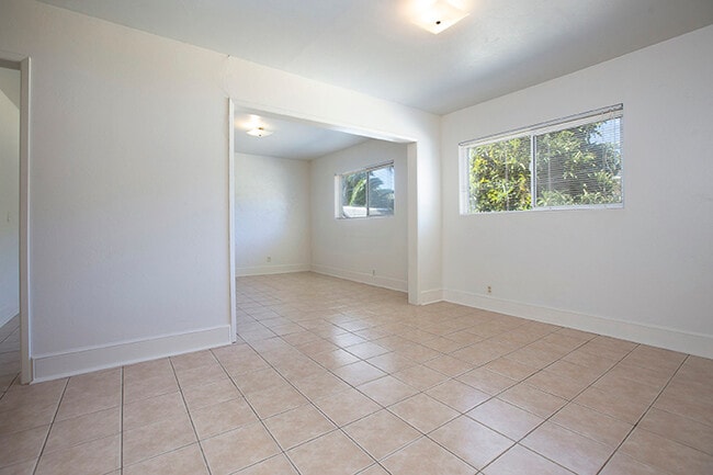 Building Photo - 3536 Wawona Dr