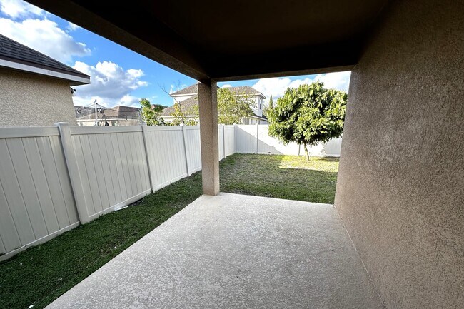 Building Photo - 7529 Azalea Cove Cir