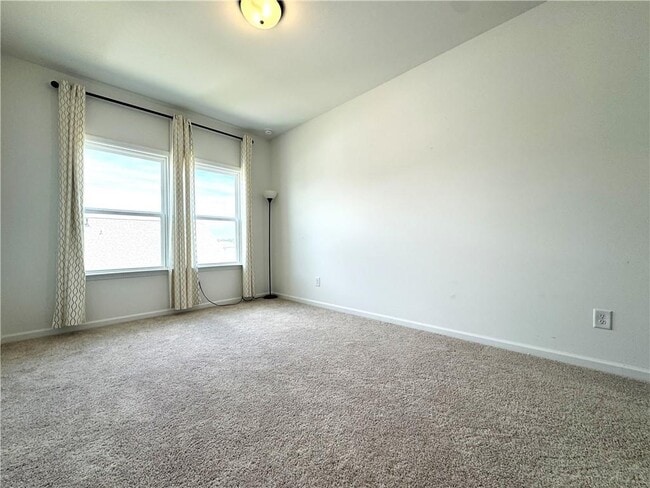 Building Photo - 690 Avignon Blvd
