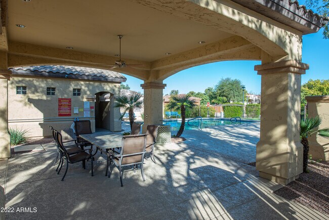 Building Photo - 7030 S 30th St