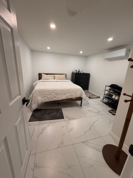 Building Photo - 690 Southern Pky