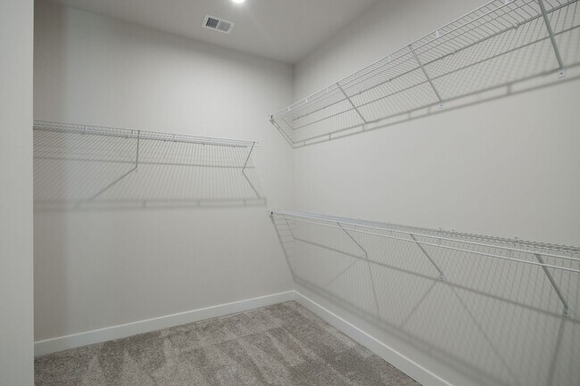 Building Photo - PRICE DROP on Beautiful 5 Bedroom Home wit...