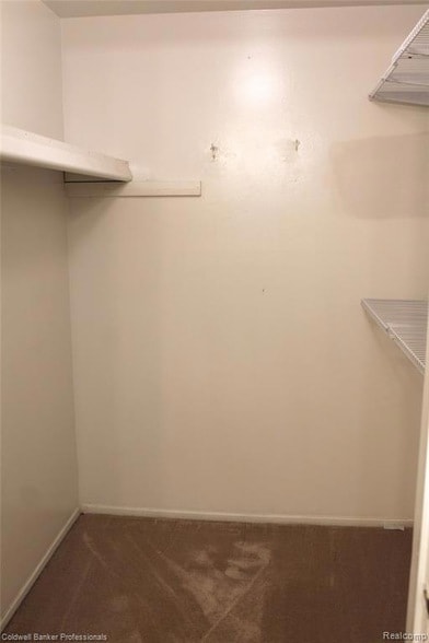Building Photo - 6586 Carriage Hills Dr