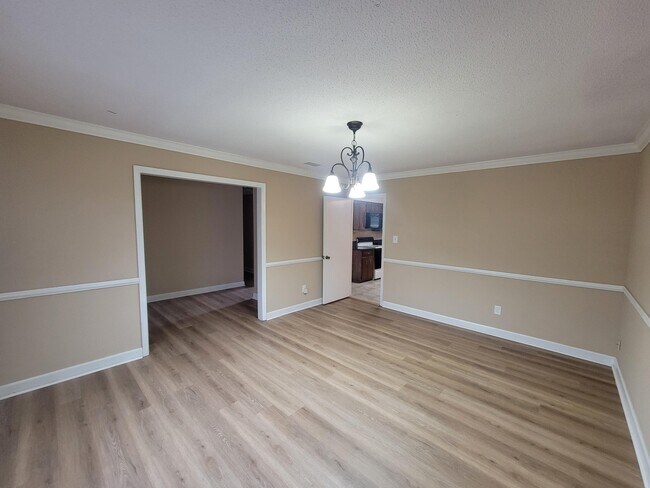 Building Photo - 117 Glenora Ct