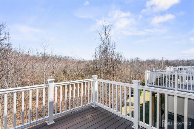 Building Photo - 1901 Swales Ct