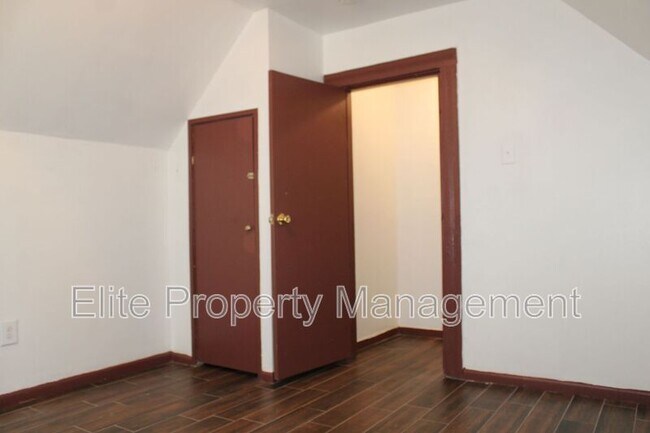 Building Photo - 1312 Francisco St