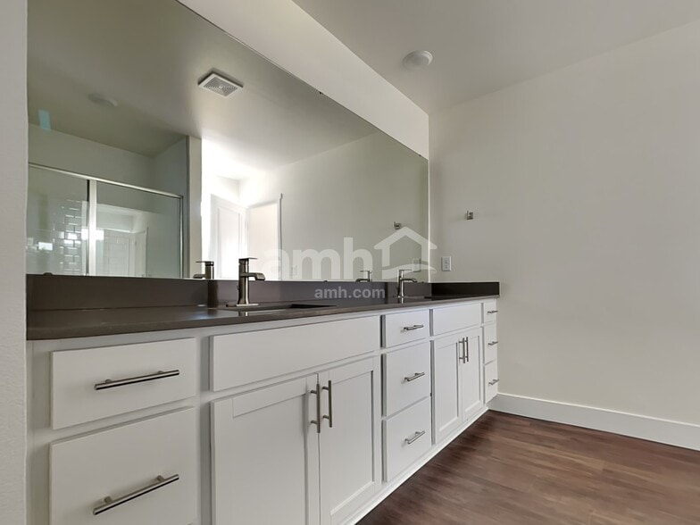 Building Photo - 17621 26th Ave Ct E