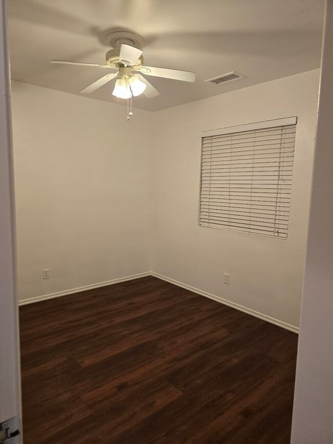 Building Photo - Ready Now! Beautiful Gated Riverside 4bed 2.5bath Home!!