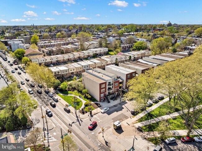 Building Photo - 1256 S 45th St