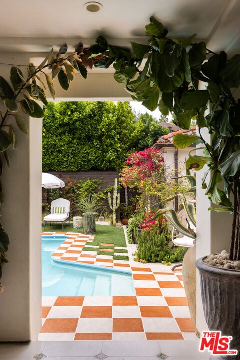 Building Photo - 1745 N Vista St