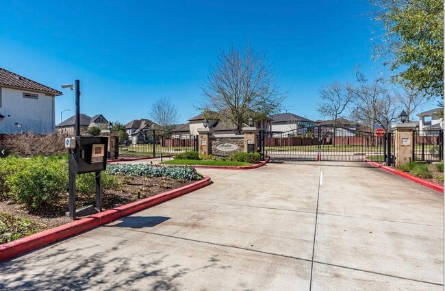 Building Photo - 5423 Lachlan Springs Ln