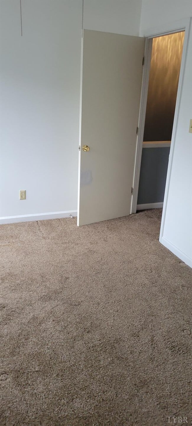 Building Photo - 112 Montview Forest Dr