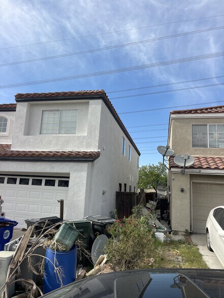 Building Photo - 15838 Fiddleleaf Rd