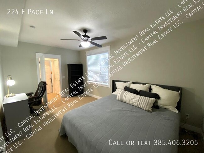 Building Photo - 224 E Pace Ln