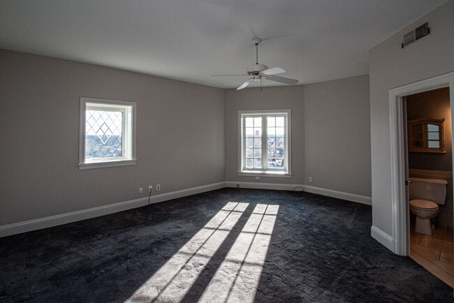 Master Bedroom - 1400 Willow Ave