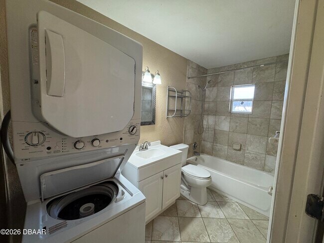 Building Photo - 319 Cavanah Dr