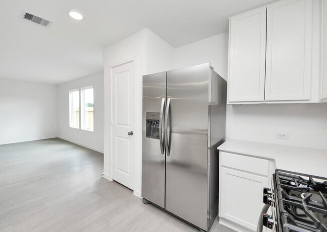Building Photo - 13338 Rayhill Dr