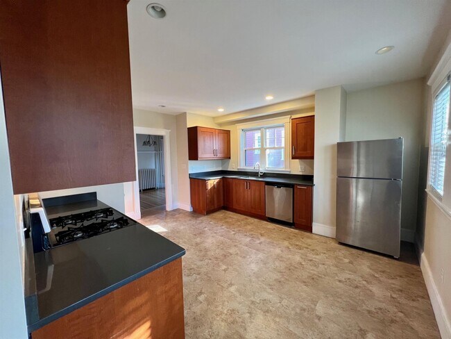 Building Photo - 200 Larch Rd