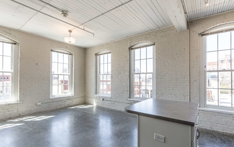 Building Photo - Wheelhouse Lofts