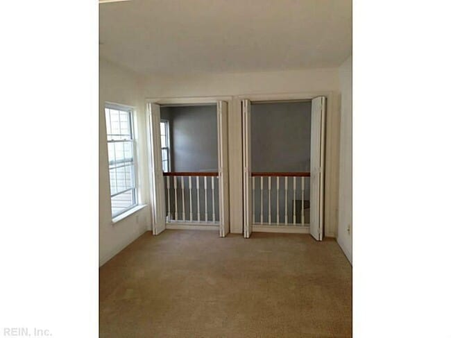 Building Photo - 5473 Bulls Bay Dr