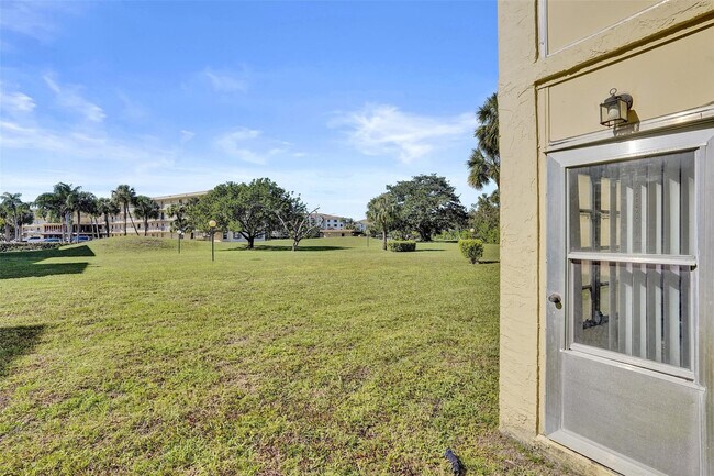 Building Photo - 9273 SW 8th St