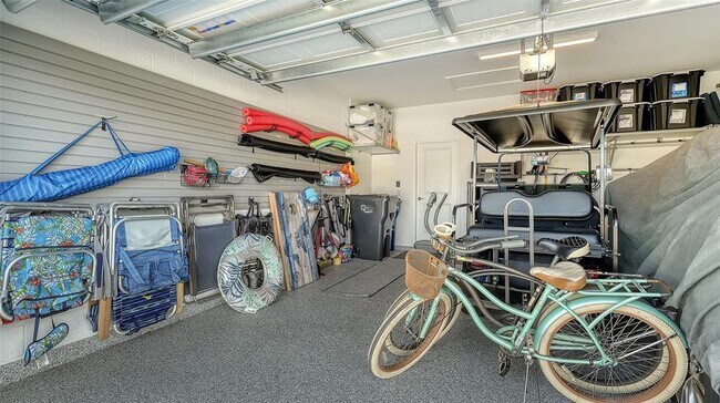 Building Photo - 5225 Blue Crush St