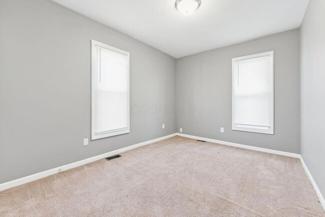 Building Photo - 274 E Barthman Ave