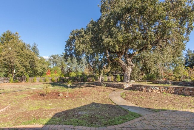 Building Photo - 27696 Vogue Ct