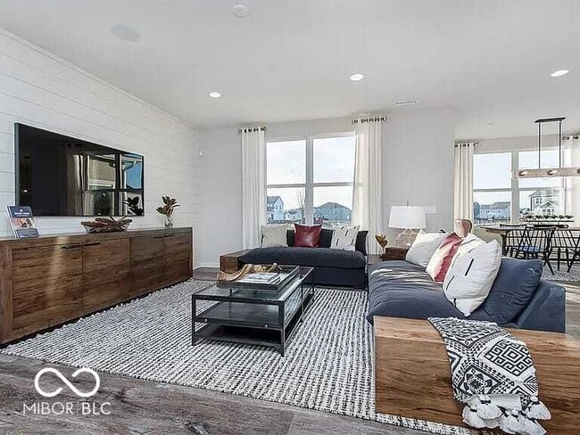 Building Photo - 4894 Oak Hl Dr