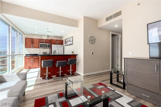 Building Photo - 4575 Dean Martin Dr