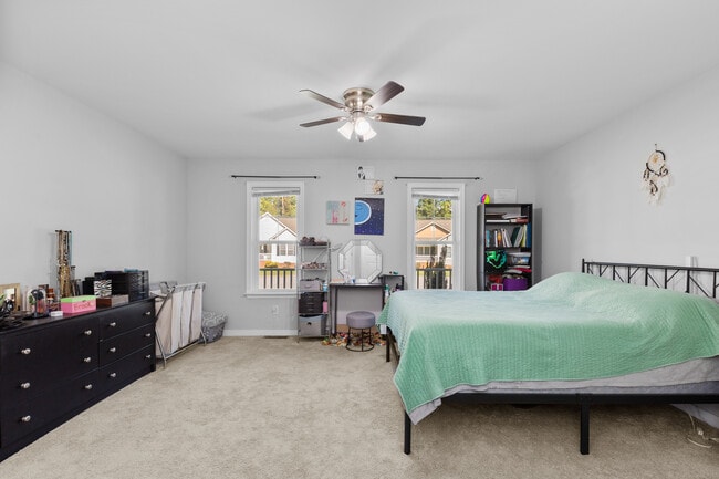 Building Photo - 2446 Gracie White Cir