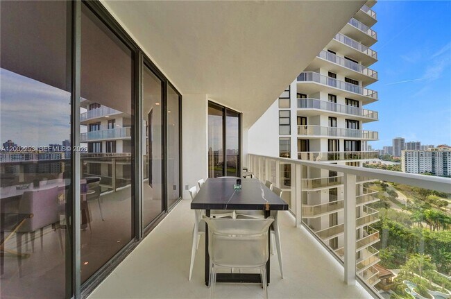 Building Photo - 20281 E Country Club Dr