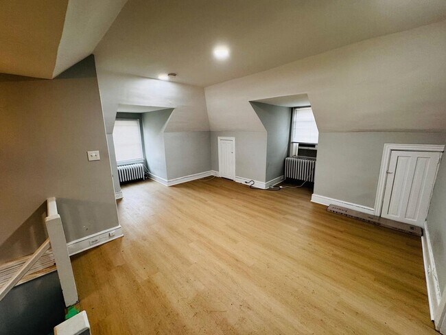 Building Photo - Studio Apartment on Linden Lane – Walk to Downtown Princeton