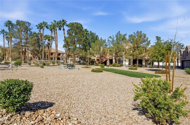 Building Photo - 1501 Truett St