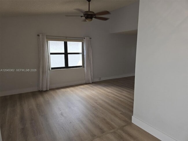 Building Photo - 740 SW 99th Ct