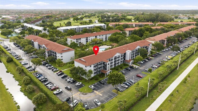Building Photo - 1400 SW 124th Terrace