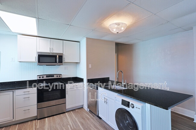 Building Photo - 14210 Temple St