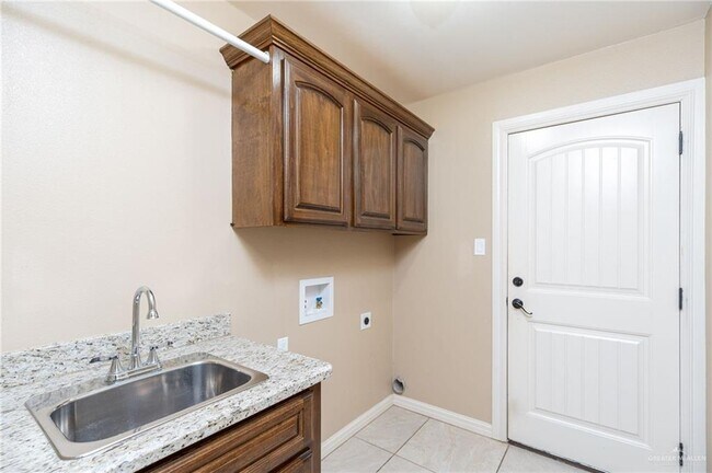 Building Photo - 19 Kilgore Ave