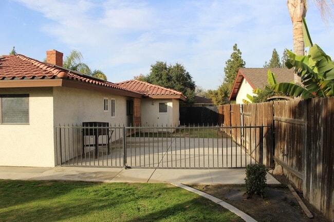 Building Photo - 6509 Kearsarge Way