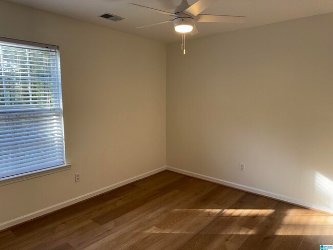 Building Photo - 521 Reach Dr