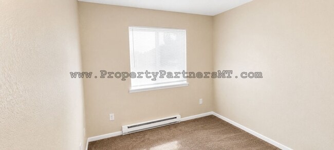 Building Photo - 107 7th St