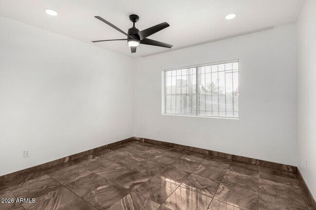 Building Photo - 4141 W Diana Ave